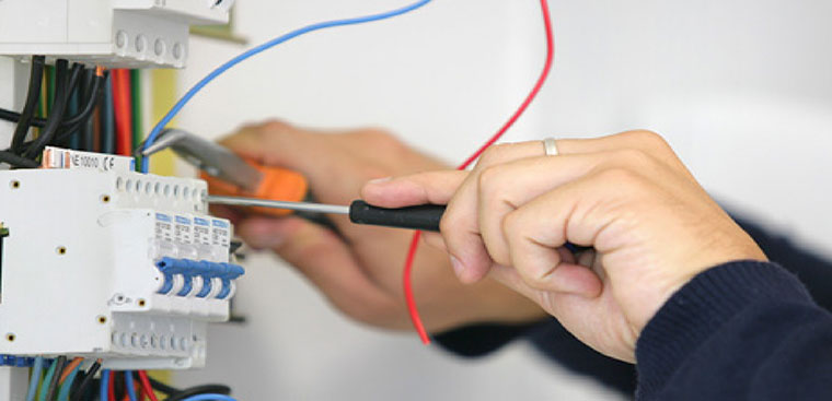 hướng dẫn lựa chọn thiết bị điện an to&agrave;n
