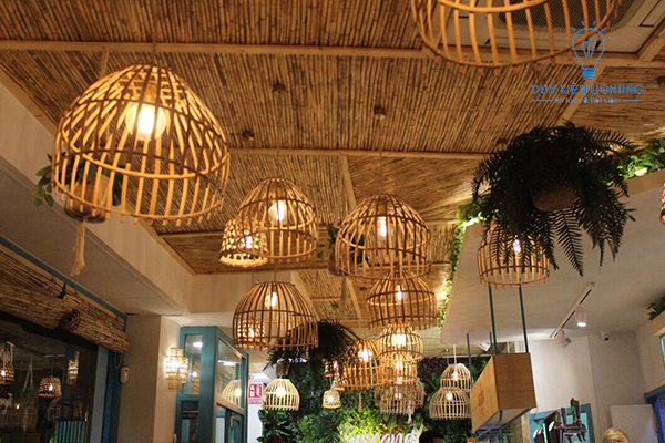 những cách trang trí độc đáo đèn led cho quán cafe