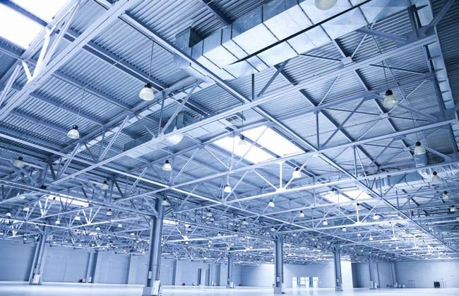 ưu điểm đ&egrave;n led chiếu s&aacute;ng nh&agrave; xưởng