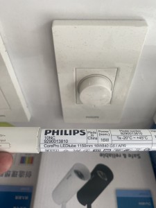 Đèn led tuýp CorePro LEDtube 1200mm 16W840/865 G5 I APR Philips